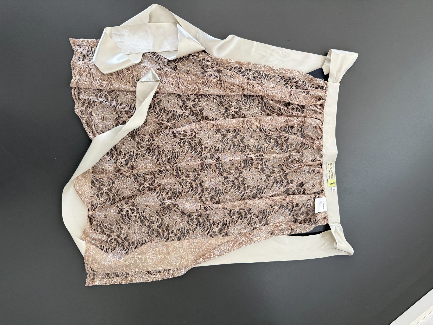 Costumi: Top-Dirndl inkl. Schürze & Bluse | beige | Gr. 38 – Nuovo e nell'imballaggio originale da Zürich venduto da chrirana 5