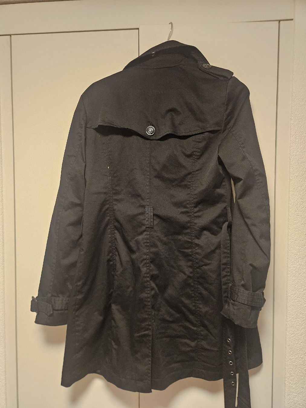 Cappotti: Damenmantel schwarz Grösse 38 – Usato da Heimenhausen venduto da Saint-Michel3360 1