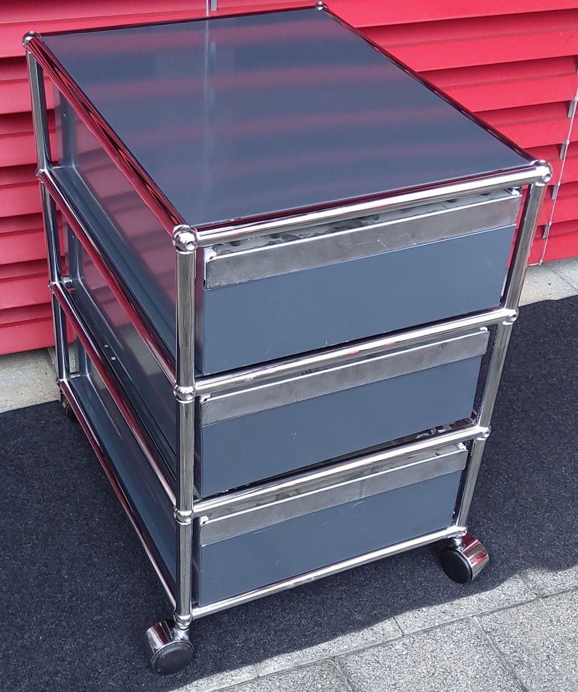 USM Eléments de bureau: USM Korpus/Rollcontainer ab 1.- – D'occasion à Safnern par Leila2 1