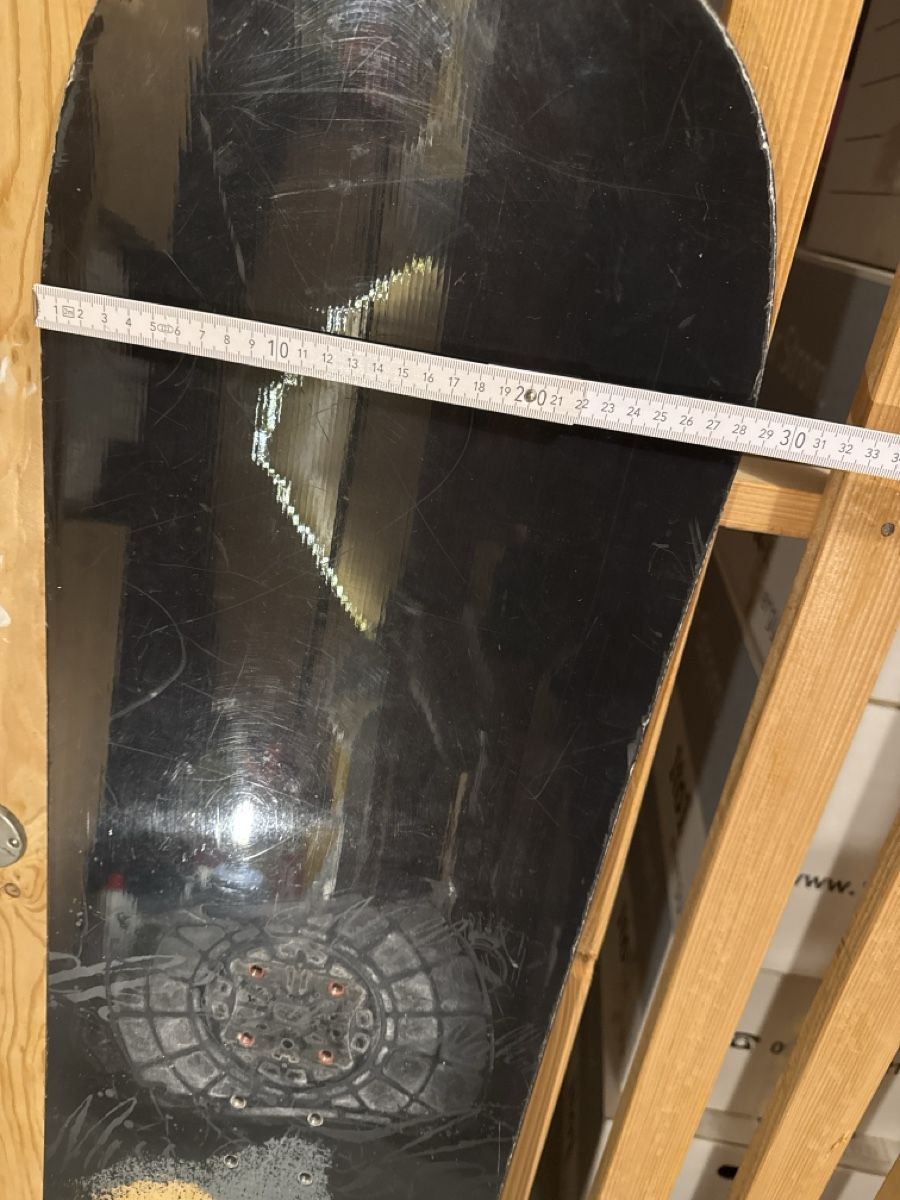 Nidecker Board: Snowboard 147cm von Nidecker – Usato da Schliern b. Köniz venduto da amo_lln9 9