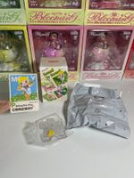 Pop Mart Hand in Hand Series - Piloting the Way (CC)