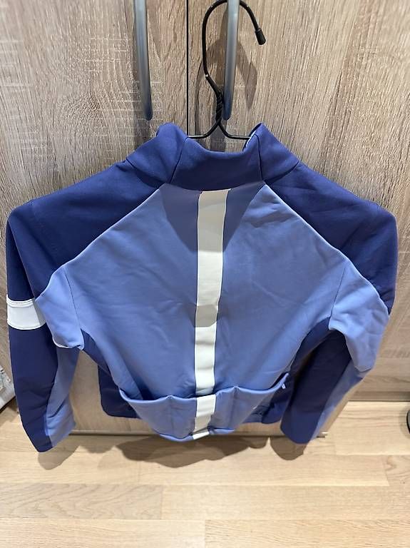 Jacken: Rapha Frauen Winterjacke  – Gebraucht aus Bühler von dal_zvt5 1