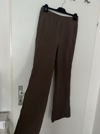 Braune Zara Flare-Hosen (Gr. S, taupe, luftig)