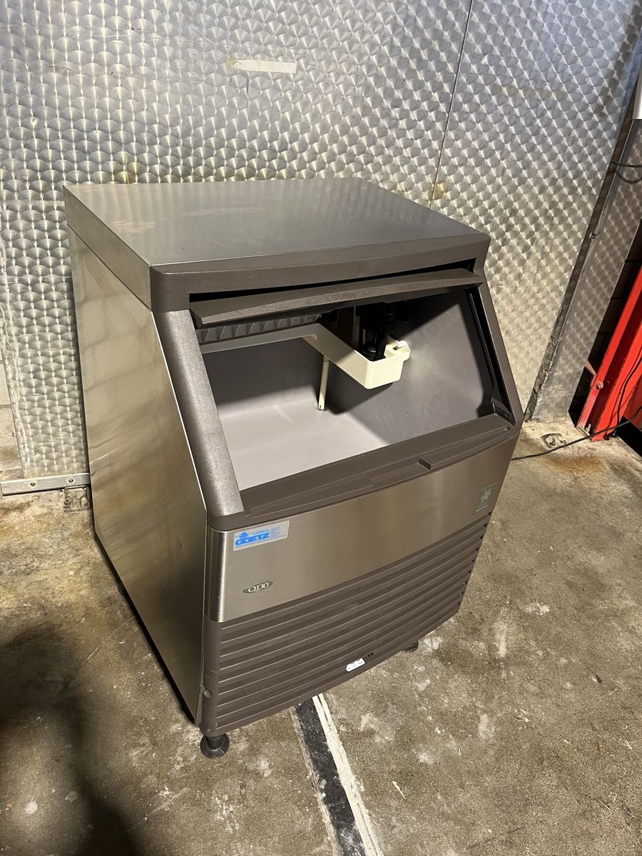 Appareils de cuisine: Eiswürfelmaschine, – D'occasion à Wohlen AG par Moh80 5