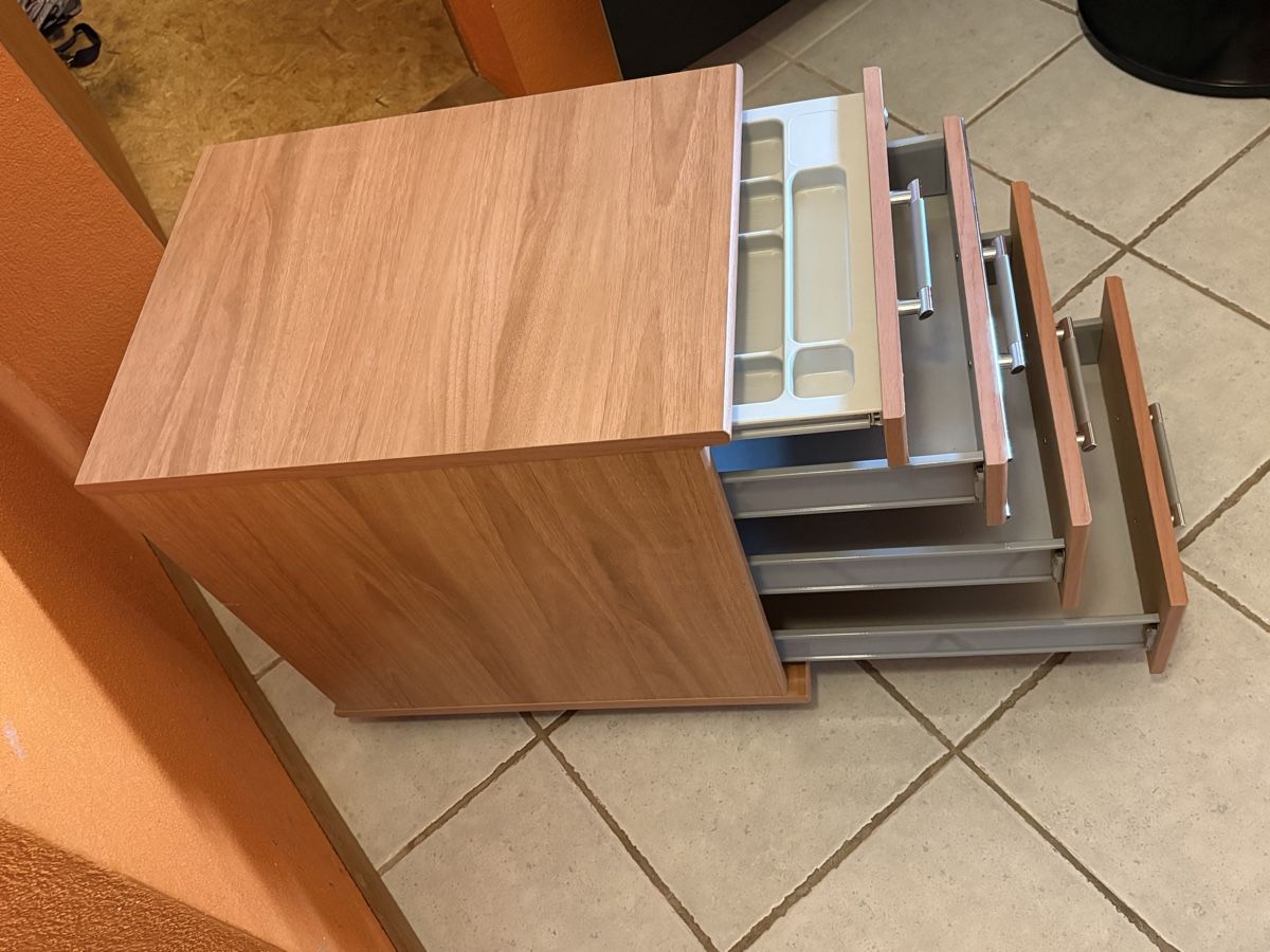Schreibtische: Schreibtisch – Gebraucht aus Forch von piaa_b 3