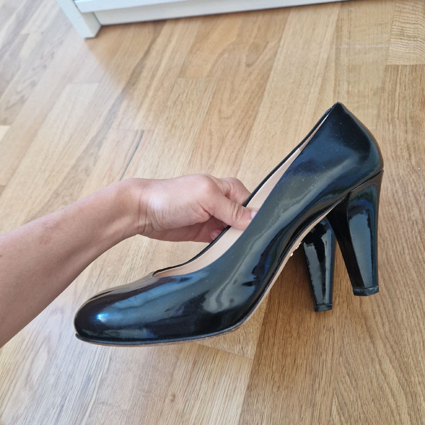 Bally Scarpe da donna: Pumps Lack schwarz Gr. 38.5 Bally – Usato da Frenkendorf venduto da gca_d2qp 4