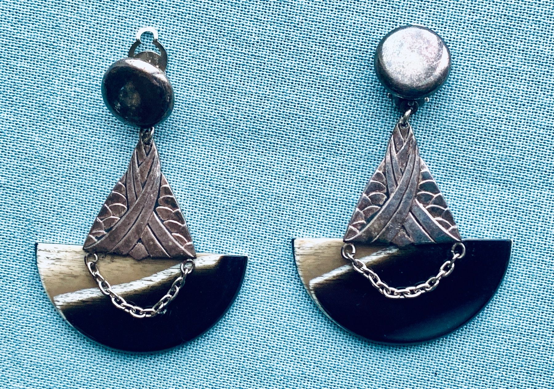 Orecchini pendenti & Orecchini a lobo: Vintage Art-Déco Ohrclips, Horn – Usato da Bern venduto da Flora.Sonea 1