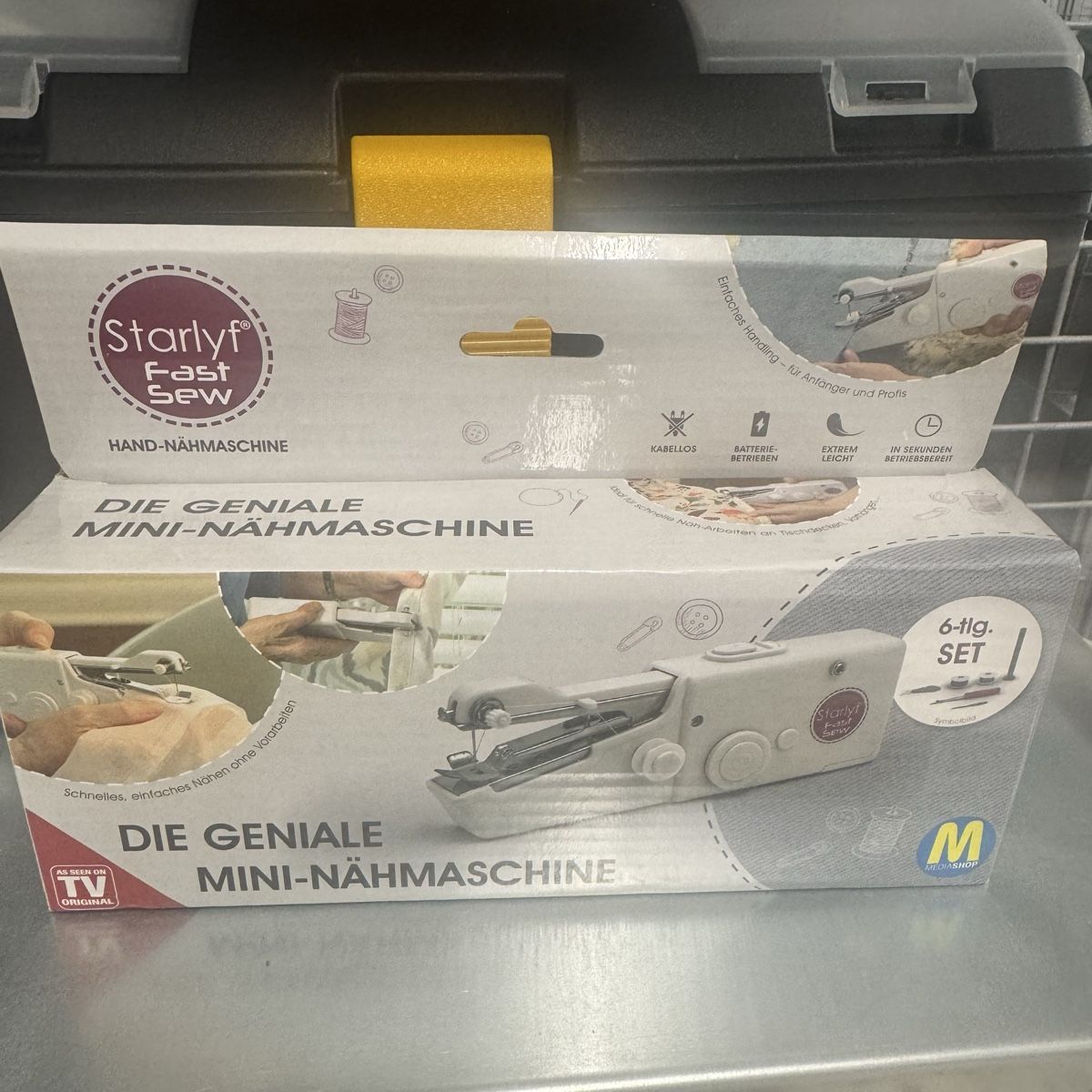 Macchine da cucire: Mini Nähmaschine – Nuovo e nell'imballaggio originale da Zürich venduto da Kaffimagi 1