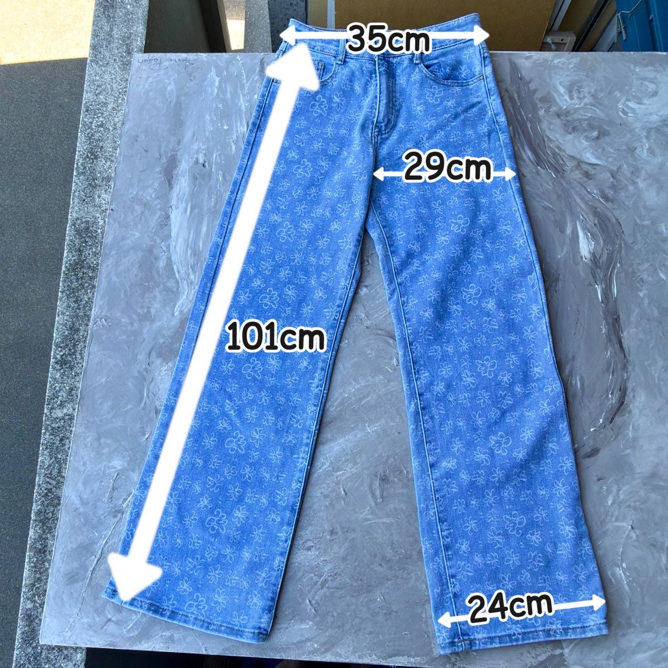 Jeans: Jean Large Imprimé Fleurs – D'occasion à Thônex par Suisse.Shopping 9