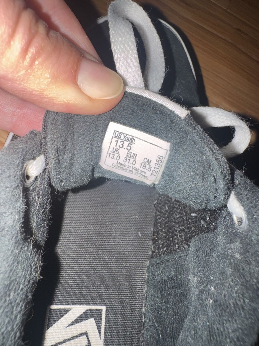 Vans Scarpe per ragazzi: Vans Old Skool Kinder Schuhe Gr. 31 Schwarz – Usato da Rümikon AG venduto da kar_8vy5 5