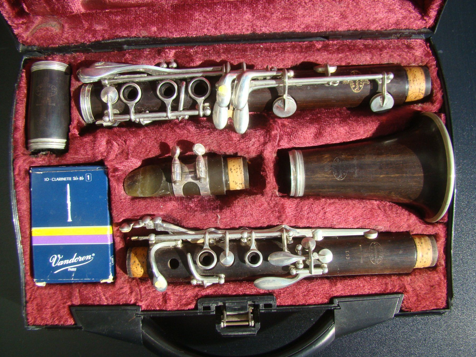Buffet Crampon Strumenti musicali: Klarinette Buffet B Crampton E - 13  mit Koffer schön – Usato da Walzenhausen venduto da Vanquish711