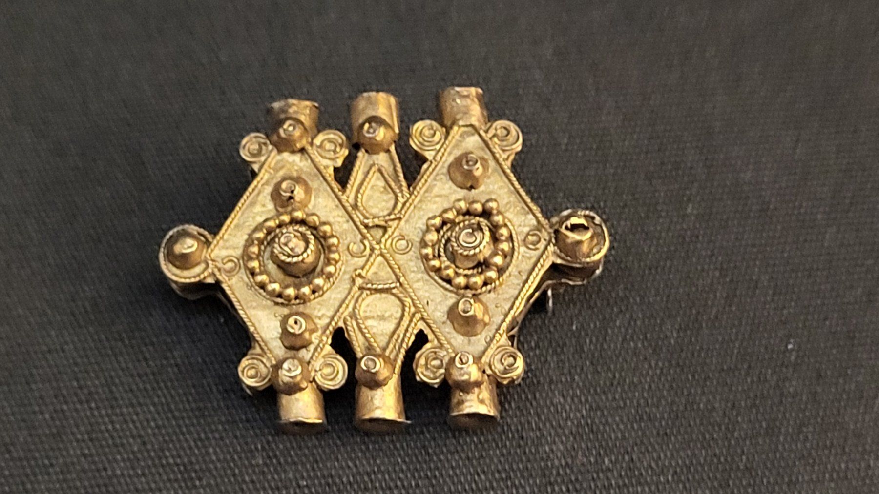 Broches & Aiguilles: Antike Brosche – D'occasion à Basel par spinne02 1