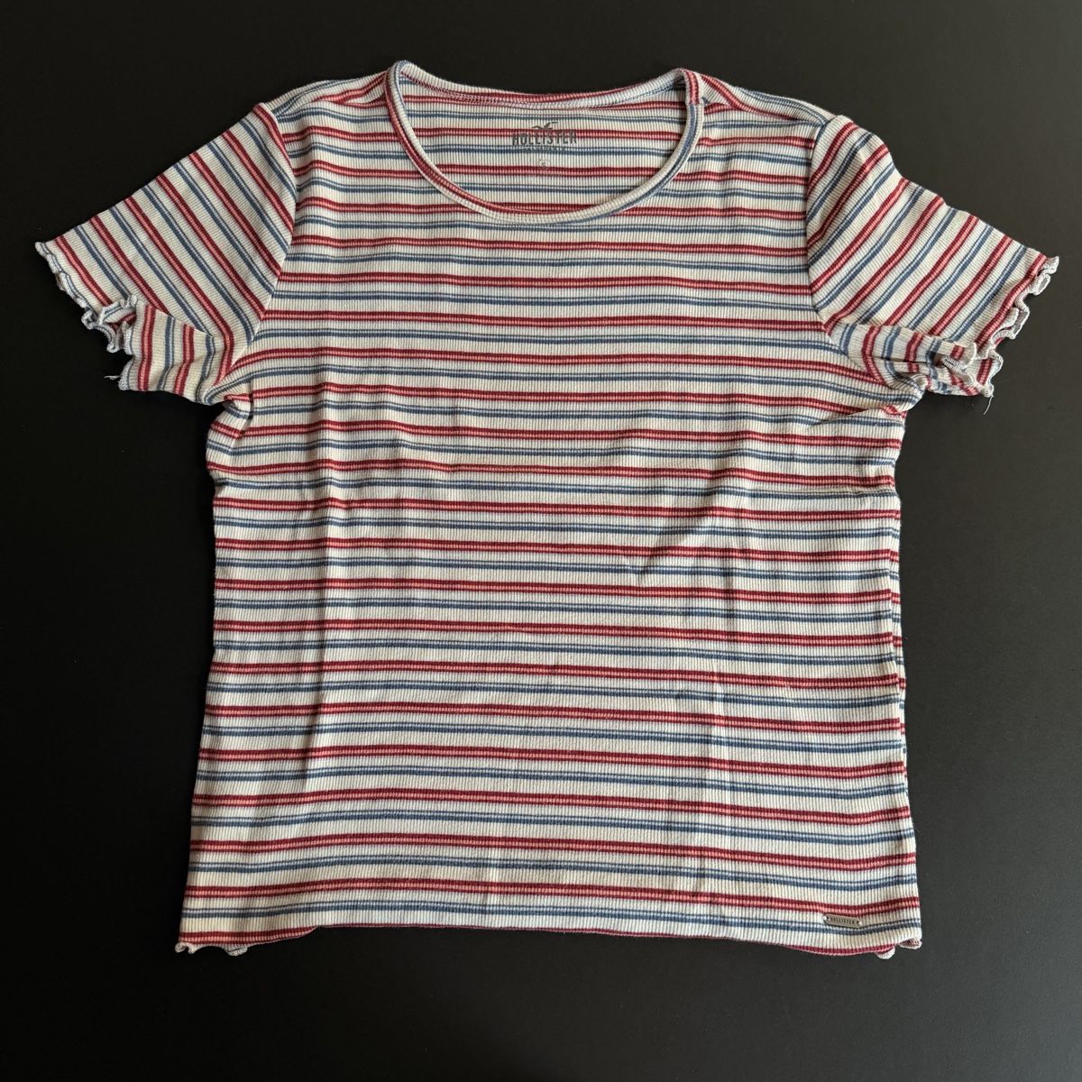 Hollister Top: Bershka & Hollister Tops – Usato da Schaffhausen venduto da nuhcyar 1