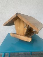Vogelhaus, Futterhaus