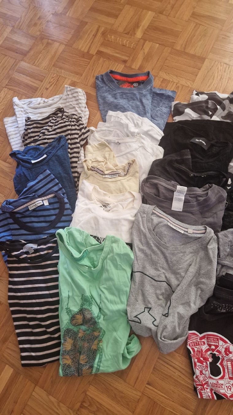 Fred Perry Lotti & Set di vestiti: MEGA lot de vêtements XS – Usato da Tolochenaz venduto da Romadom 3