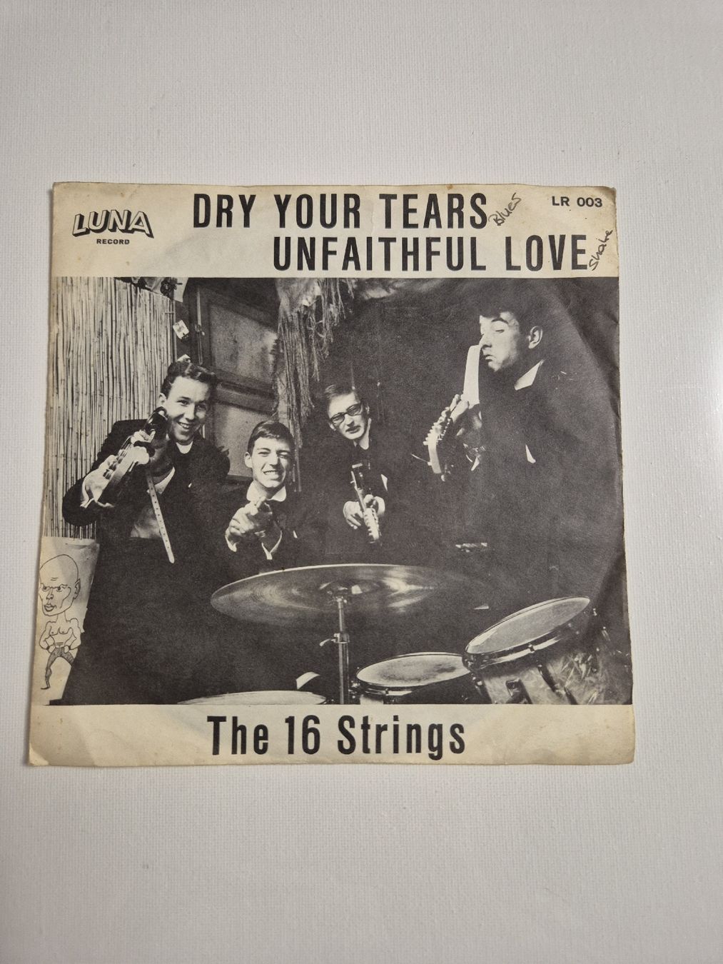 Dischi in vinile: The 16 Strings -  Dry your Tears ...Single 7 , CH – Usato da Uster venduto da newwave0