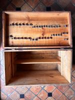 Antike Werkzeugkiste mit Werkzeugen - Holz, Vintage