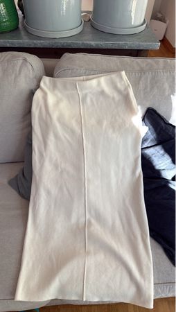 Strickrock beige neuwertiger Zustand