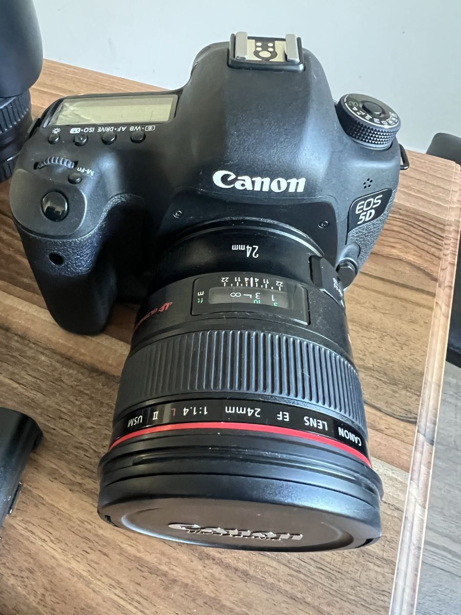 Canon Kamera: Canon EOS 5D Mark III mit 3 Objektiven und Tasche – Gebraucht aus Winterthur von palisander84 3