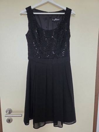 Robe noire Young Couture paillettes dentelle taille 36 neuve