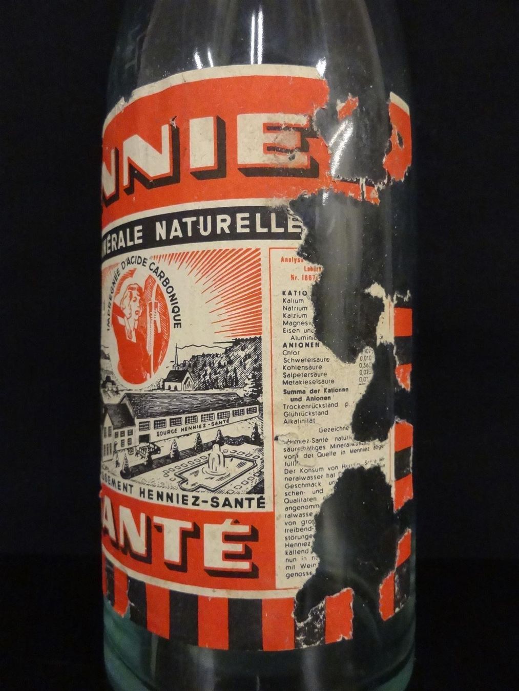Bicchieri, Caraffe & Bottiglie: alte Flasche HENNIEZ SANTÉ – Usato da Kerzers venduto da Flaschenposten 3
