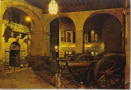 GENÈVE - Les canons de l'Hôtel-de-Ville la nuit