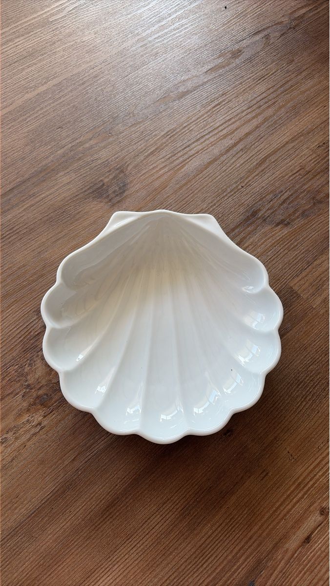 Ciotole: Schale Muschelform weiss Keramik – Usato da Opfershofen TG venduto da dan_nxk8