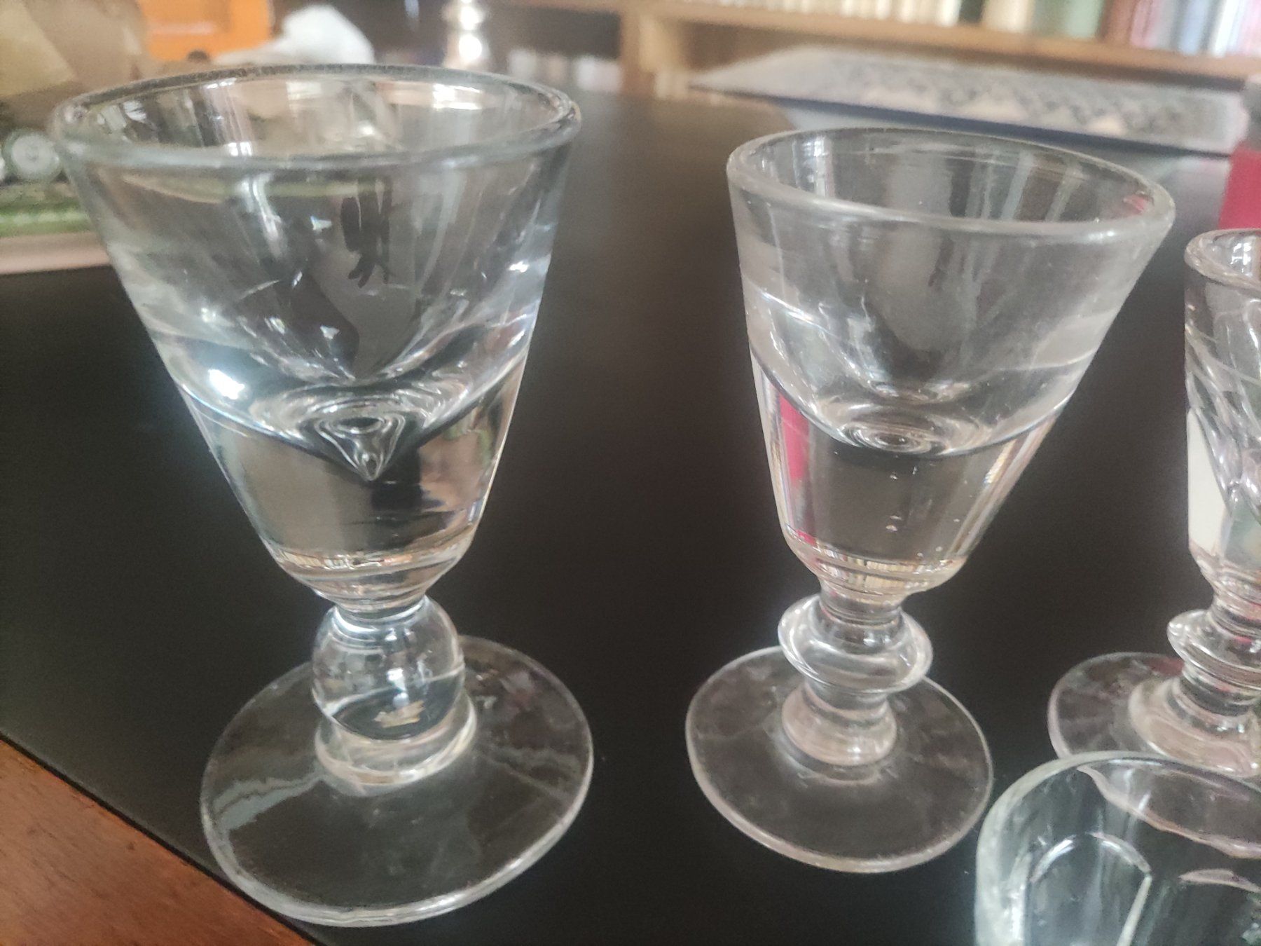 Gläser: Lot Antikes Glas - diverse Grössen – Gebraucht aus Solothurn von Csw1 4