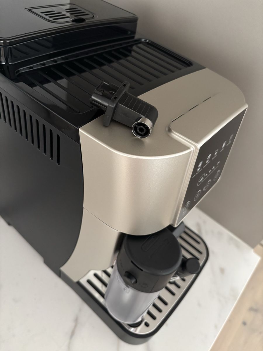 De'Longhi Macchine per caffè & Macchine per espresso: DeLonghi Kaffeemaschine – Usato da Lömmenschwil venduto da pv_cr 4