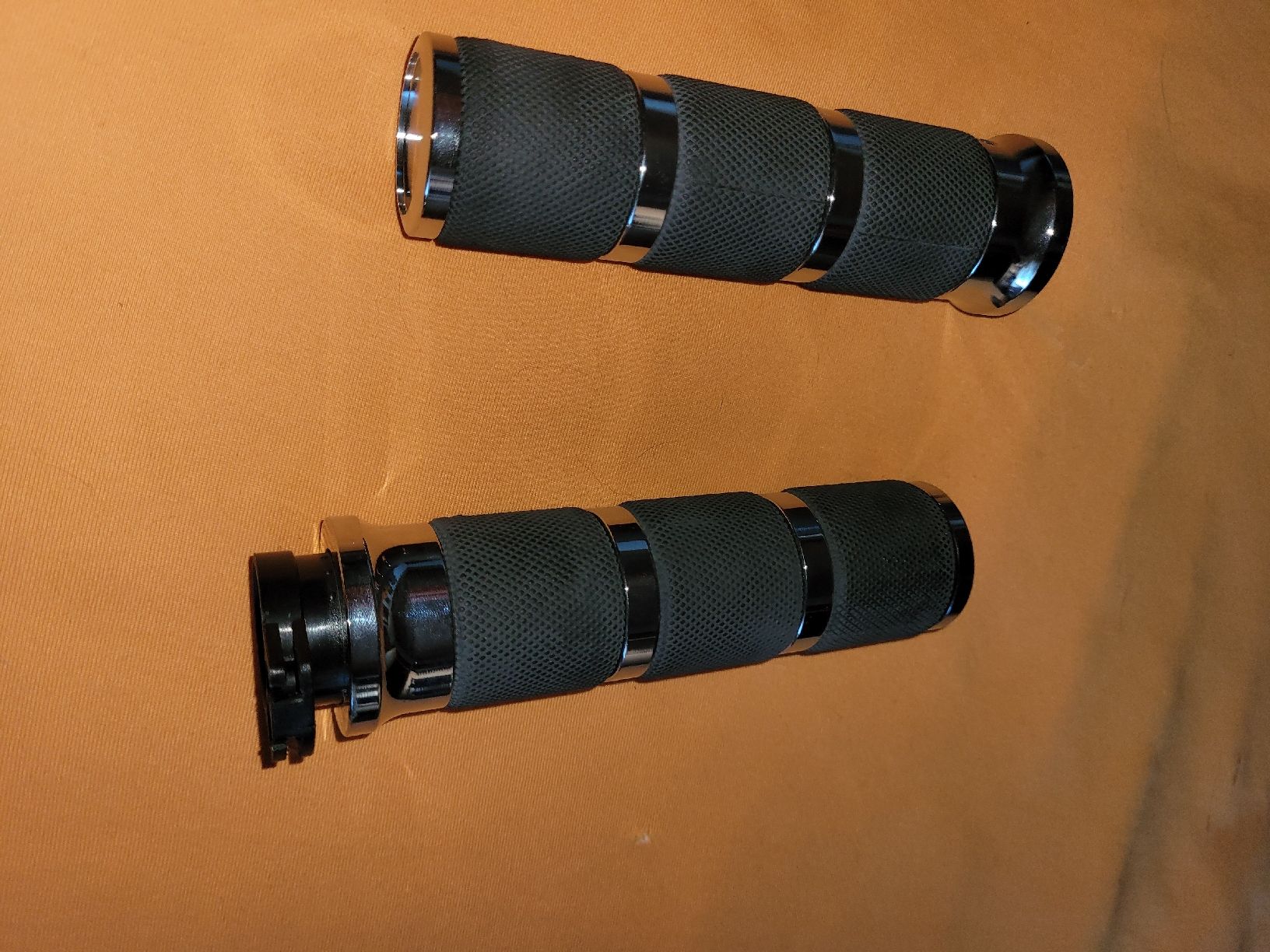 Tutti i ricambio per moto: Lenkergriffe highway hawk zoll – Nuovo e nell'imballaggio originale da Lupfig venduto da Metallica81 1