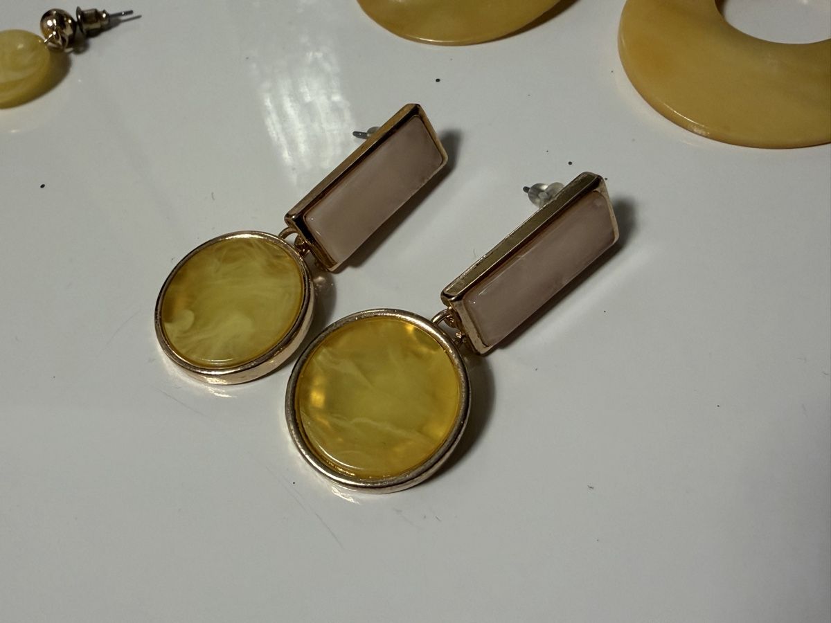 H&M Orecchini pendenti & Orecchini a lobo: Boucle oreille 5 x pièce! – Usato da Fribourg venduto da VSL-LUXE-BRAND 1