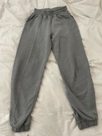 Graue Jogginghose, Grösse 34