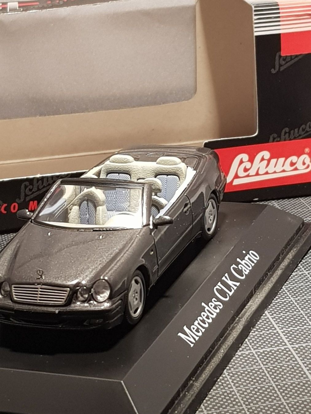 Mercedes-Benz Modellini d'auto: Mercedes CLK Cabrio – Nuovo e nell'imballaggio originale da Chézard-St-Martin venduto da AlPat-Collections