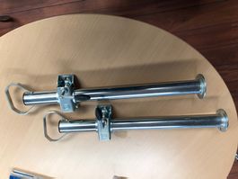 2xHubstützen mit Klemmhalter für Anhänger