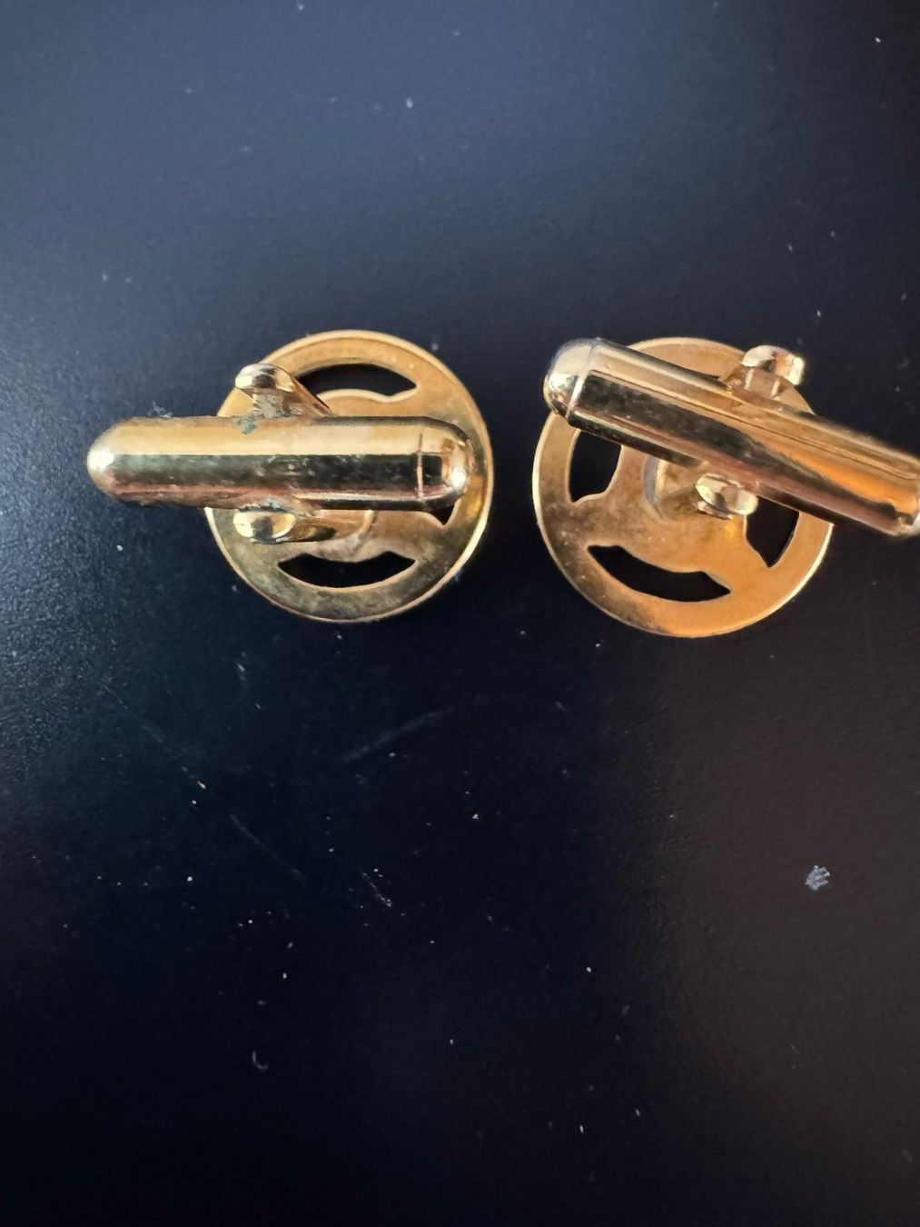 Celine Gemelli: Celine Manschettenknöpfe goldfarben Vintage – Usato da Winterthur venduto da Dejv 2