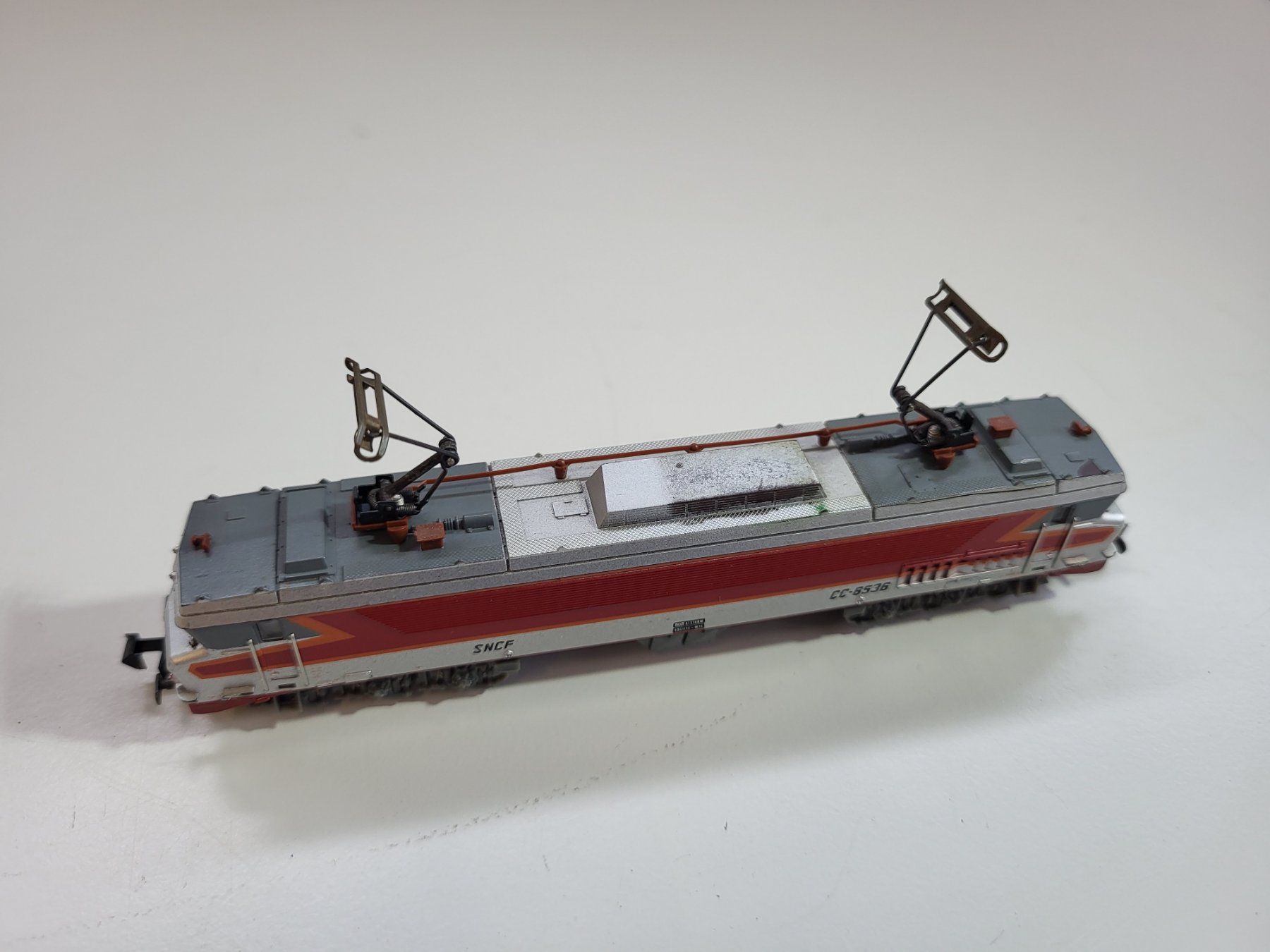 Trix Modellini di ferrovie: Minitrix ? 2084 Elektrolok SNCF CC 6536 – Usato da Brügg BE venduto da POU-BELLE 4