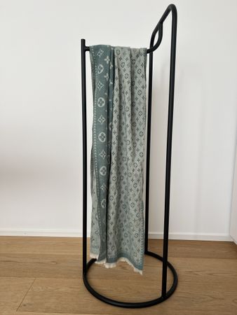 Stylischer Damen Schal, neuwertig, ideales Accessoire🧣