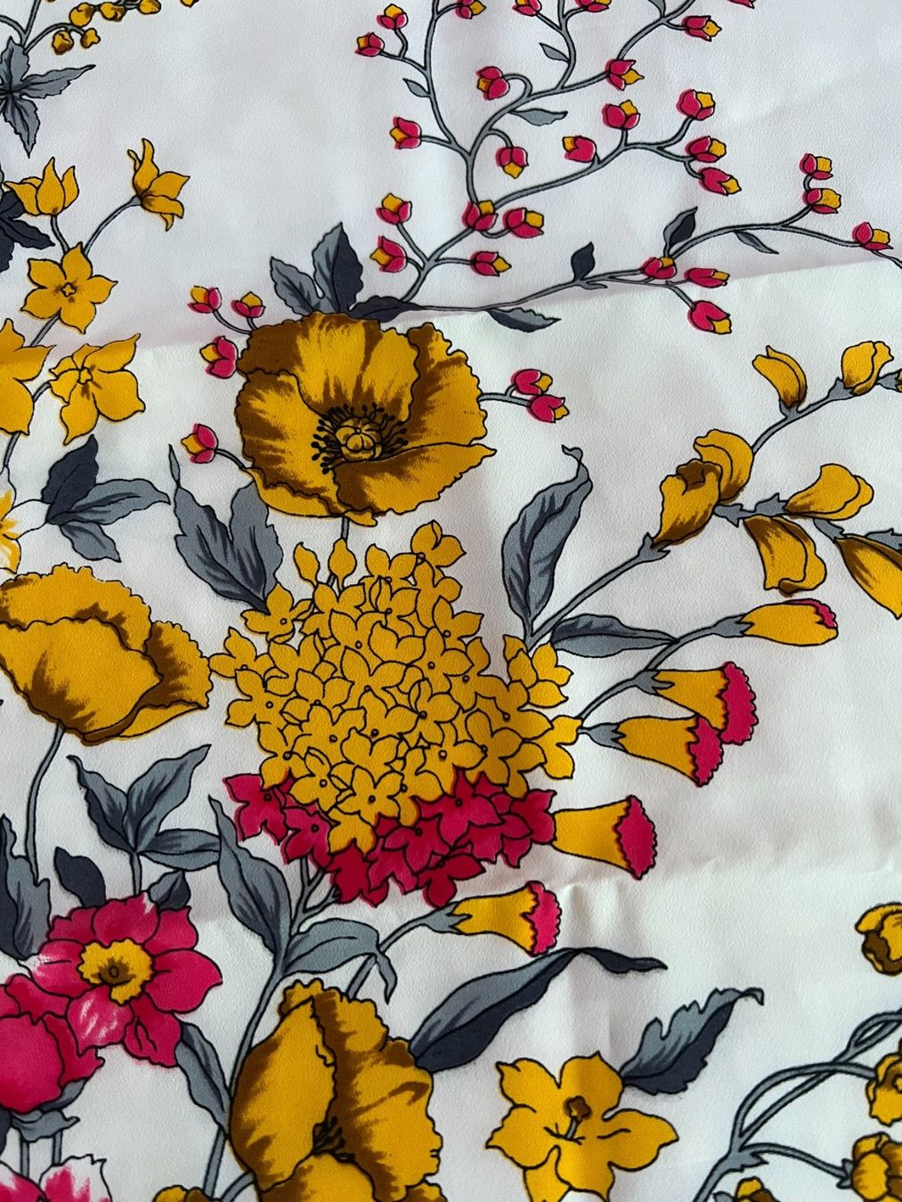 Foulard & Sciarpe: Foulard für Damen – Usato da Winterthur venduto da Green-Future 3