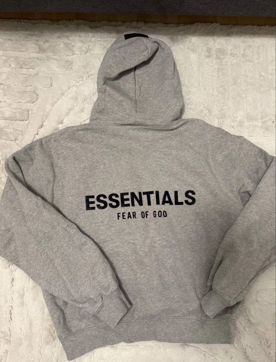 Lotti di vestiti: Ensemble essentials gris – Nuovo (secondo la descrizione) da Muraz (Collombey) venduto da mon_kfs5 1