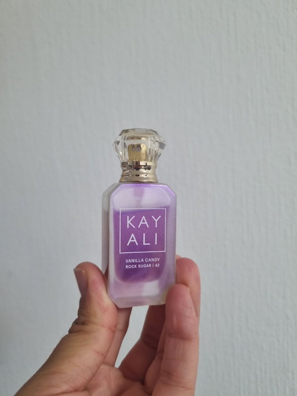 Kayali Profumi & Eau de Toilette: Vanilla Candy Rock Sugar 42 Kayali, 10ml – Usato da Jonen venduto da Juliette_St 2