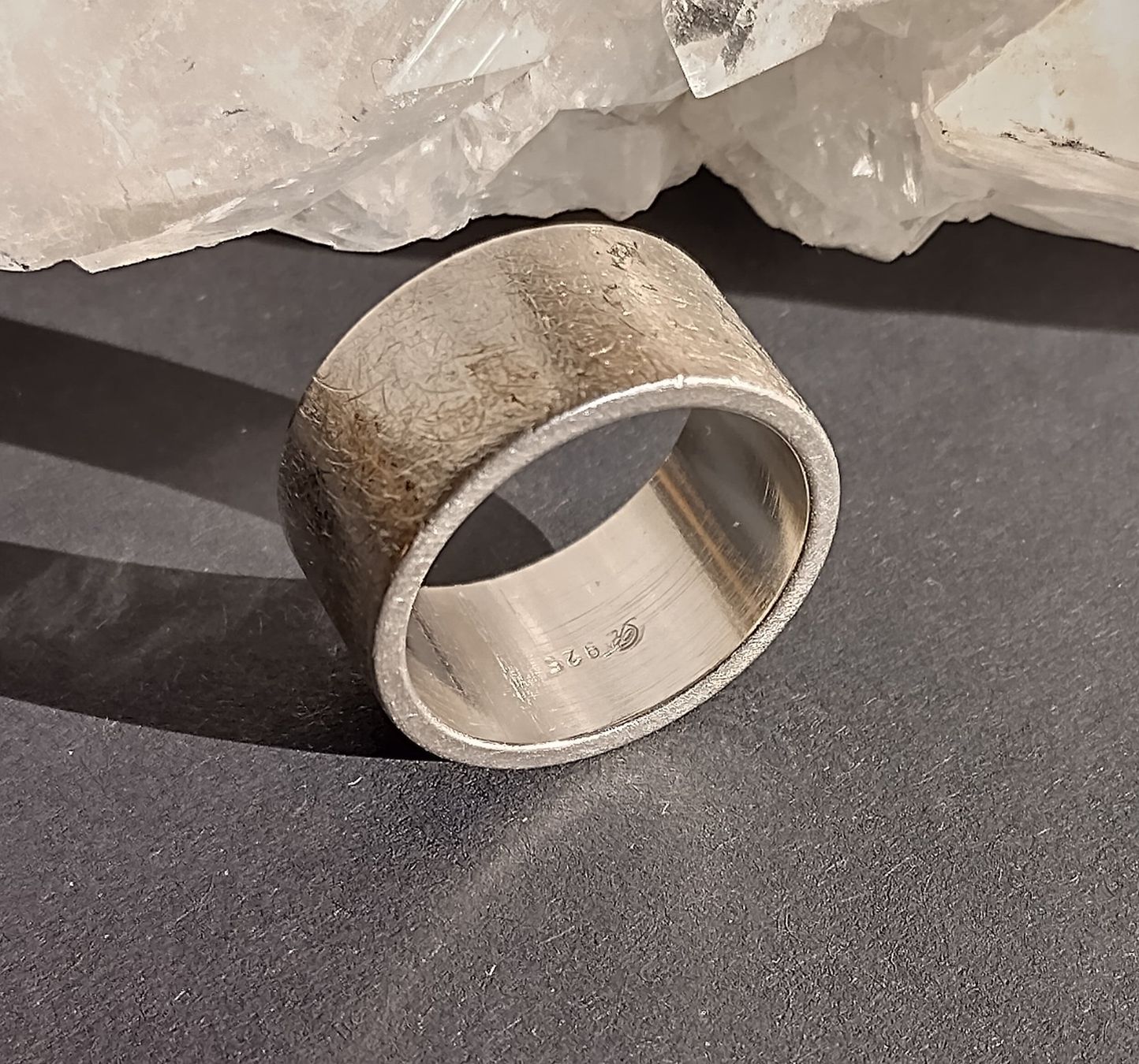 Ringe: RING SILBER 925 GEBÜRSTET BANDRING – Gebraucht aus Romanshorn von