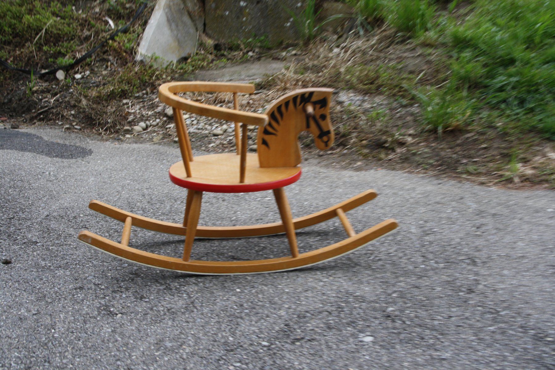Giocattoli: SCHAUKELPFERD VINTAGE – Usato da Wauwil venduto da Pneuedy
