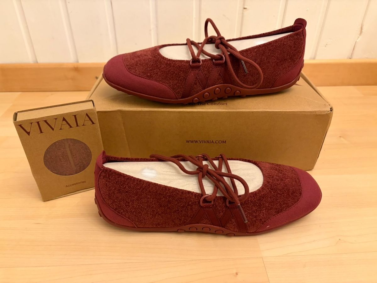 Damenschuhe: Mary Janes mit eckiger Spitze – Neu und originalverpackt aus Schänis von 11nils