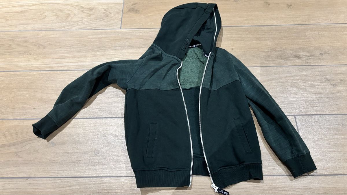 We Maglioni & Felpe: Kapuzenjacke Gr 152 – Usato da Fehraltorf venduto da naluk
