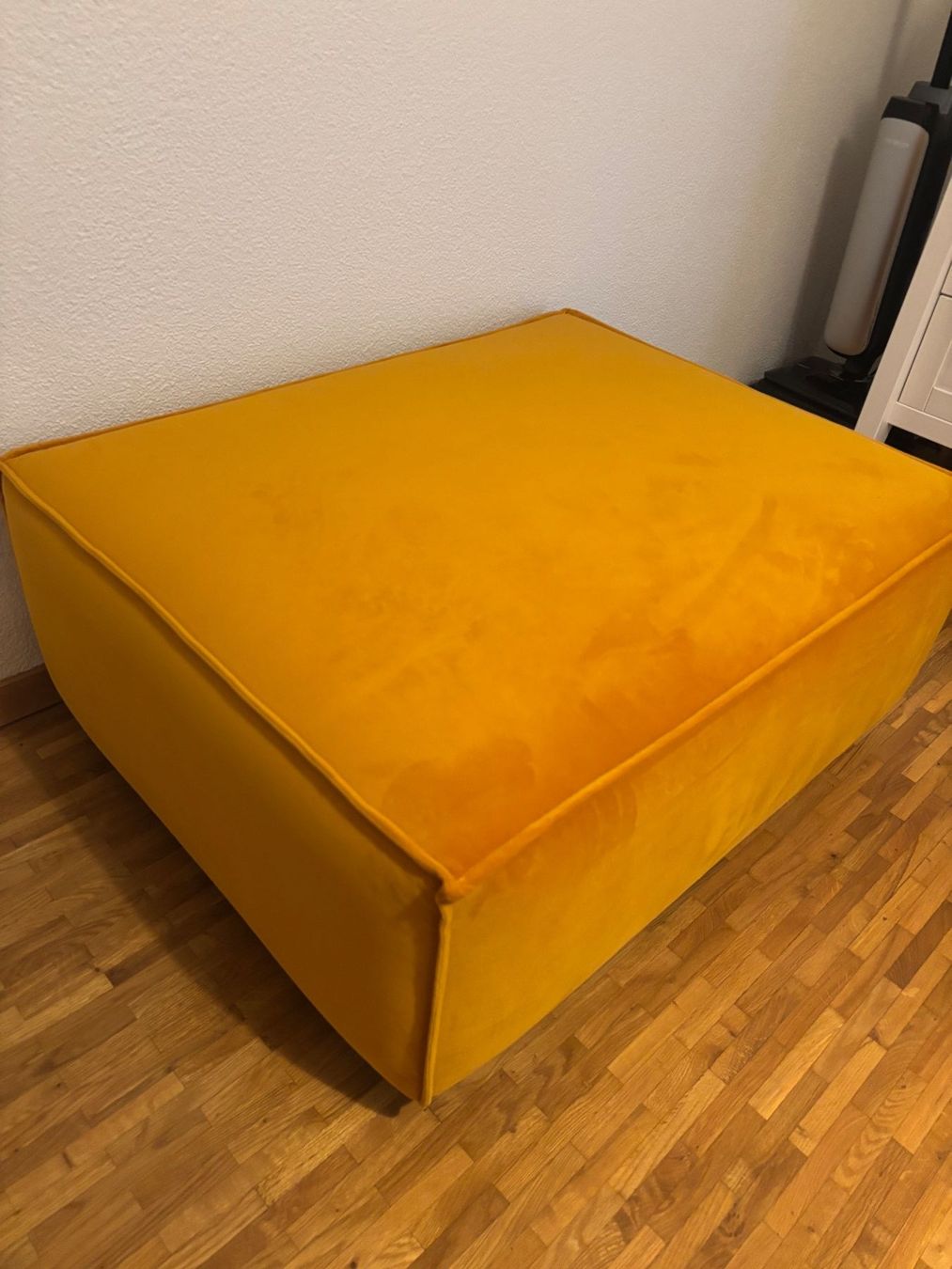 Tavoli: Polsterhocker / Couchtisch KINX – Usato da Zürich venduto da braindamageinc