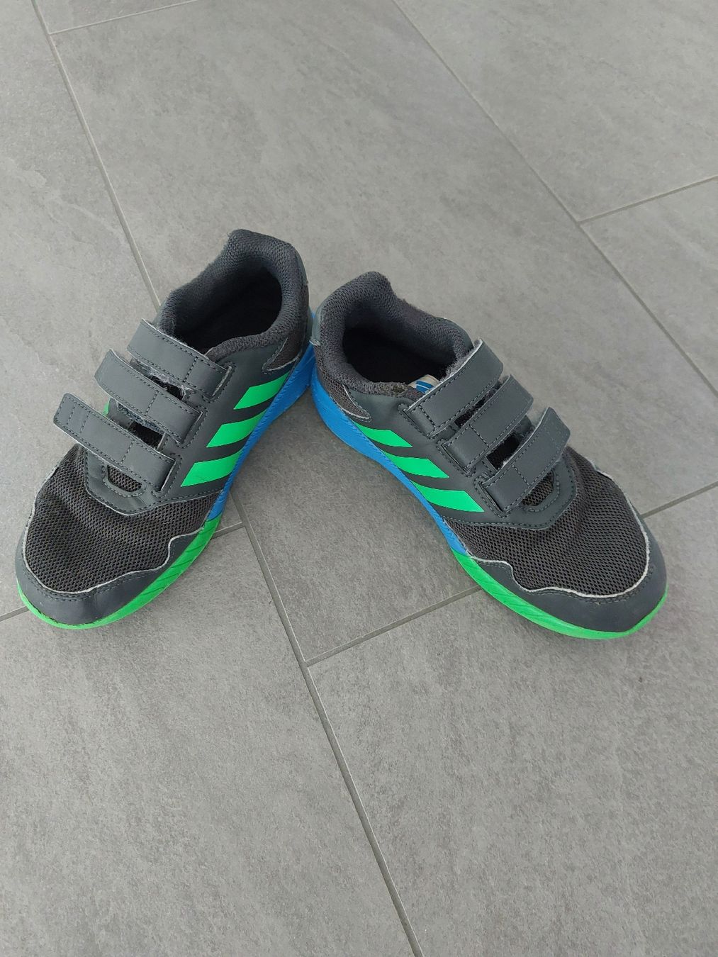 Scarpe per ragazzi: Adidas Schuhe 35 – Usato da Kerns venduto da cenerentola01
