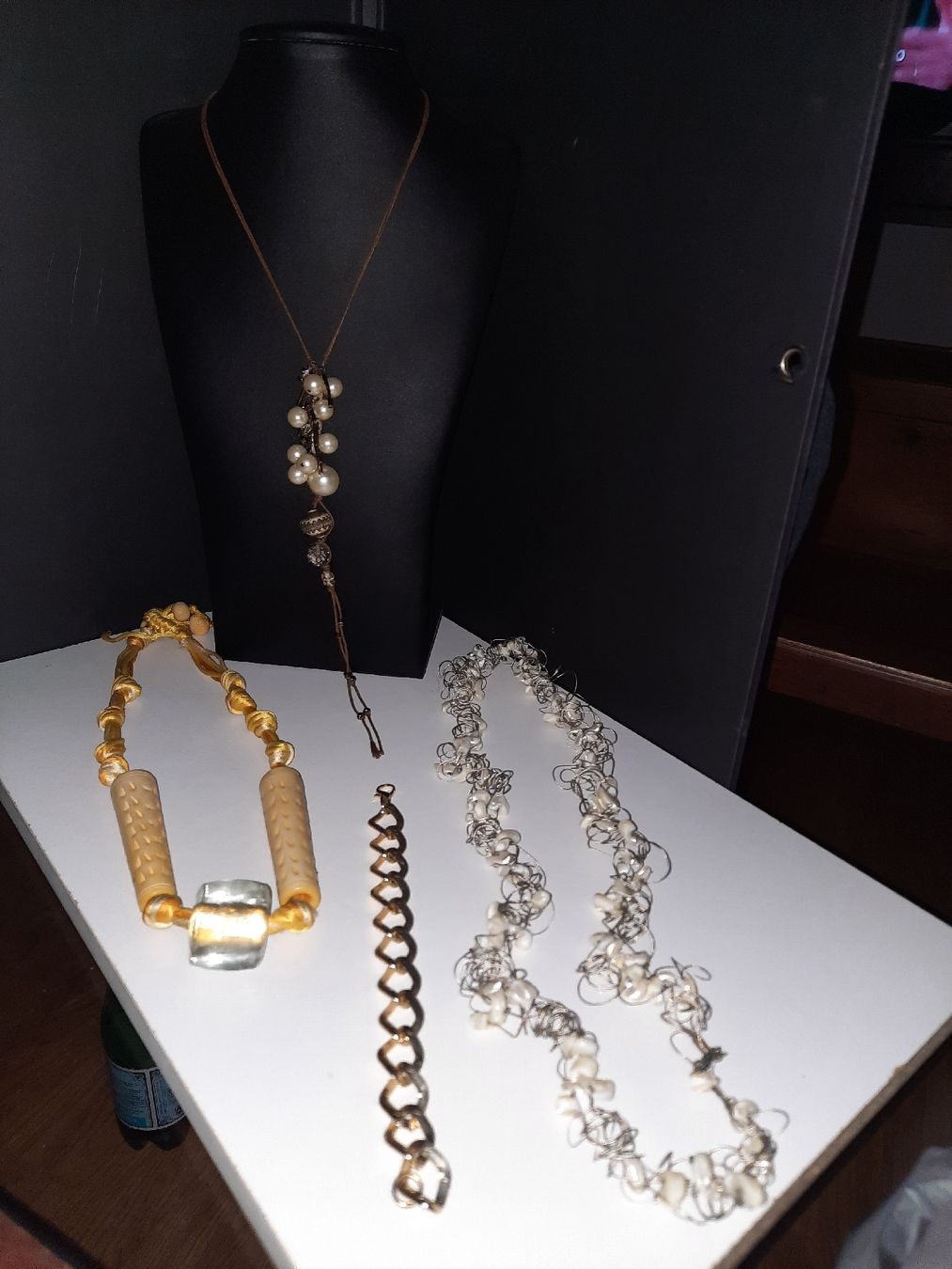 Catenine: bigiotteria 3 collane e 1 bracciale – Usato da Biasca venduto da Old_6blh