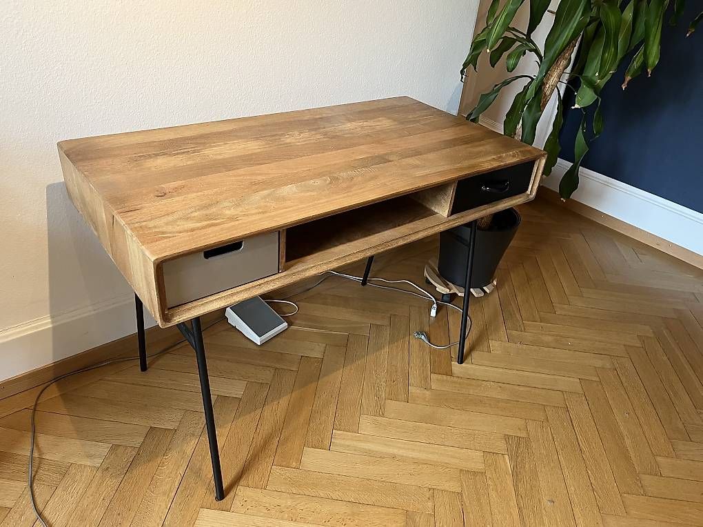 Bureaux: Schreibtisch / Pult – D'occasion à Bern par Michu_s0