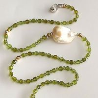 Zierliche Peridot-Halskette - Barockperle - bicolor - Unikat