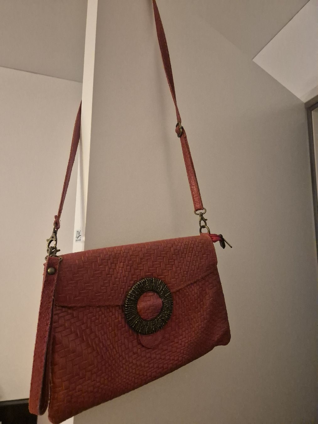 Borse da donna: Red genuine leather evening bag with ring detail. – Usato da Basel venduto da and_zvv7 1